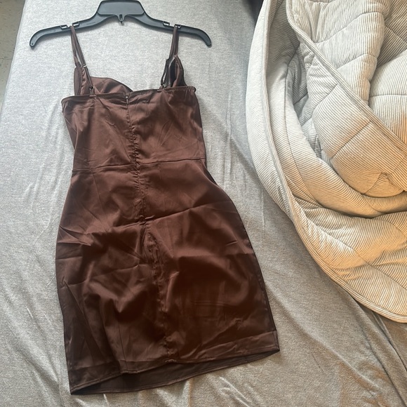 💥LAST ONENWT ASOS Parisian satin cami strap mini dress in chocolate brown - Picture 11 of 17